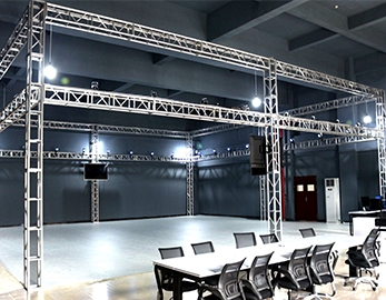 閃撲動漫動捕 場地介紹